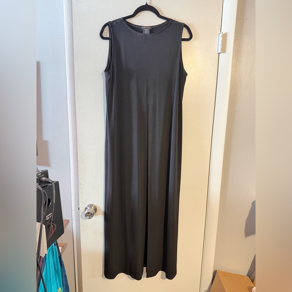 eva varro Black Sleeveless Maxi Dress